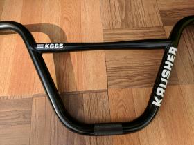 Krusher Komrad 885 Kormány